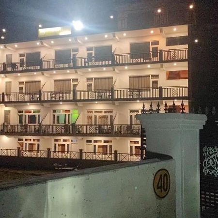 Hotel Sunshine Дармсала Екстер'єр фото
