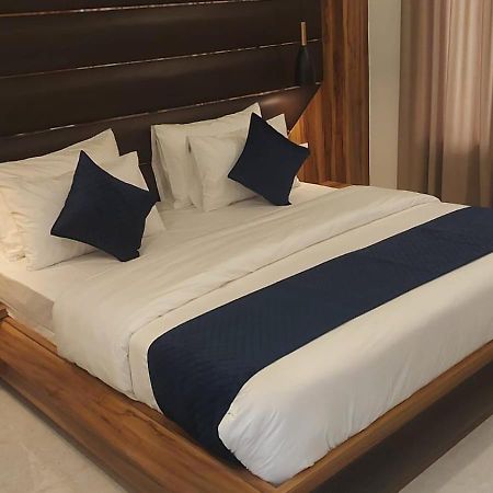 Hotel Sunshine Дармсала Екстер'єр фото