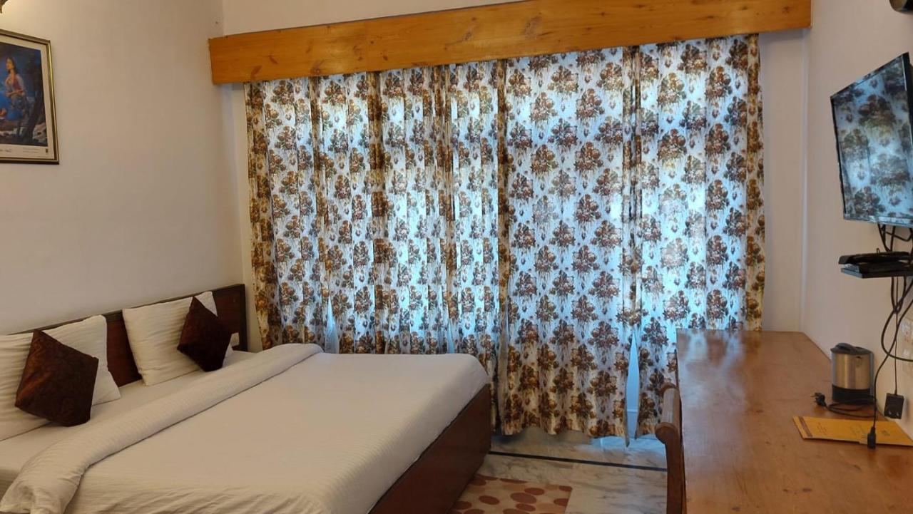 Hotel Sunshine Дармсала Екстер'єр фото