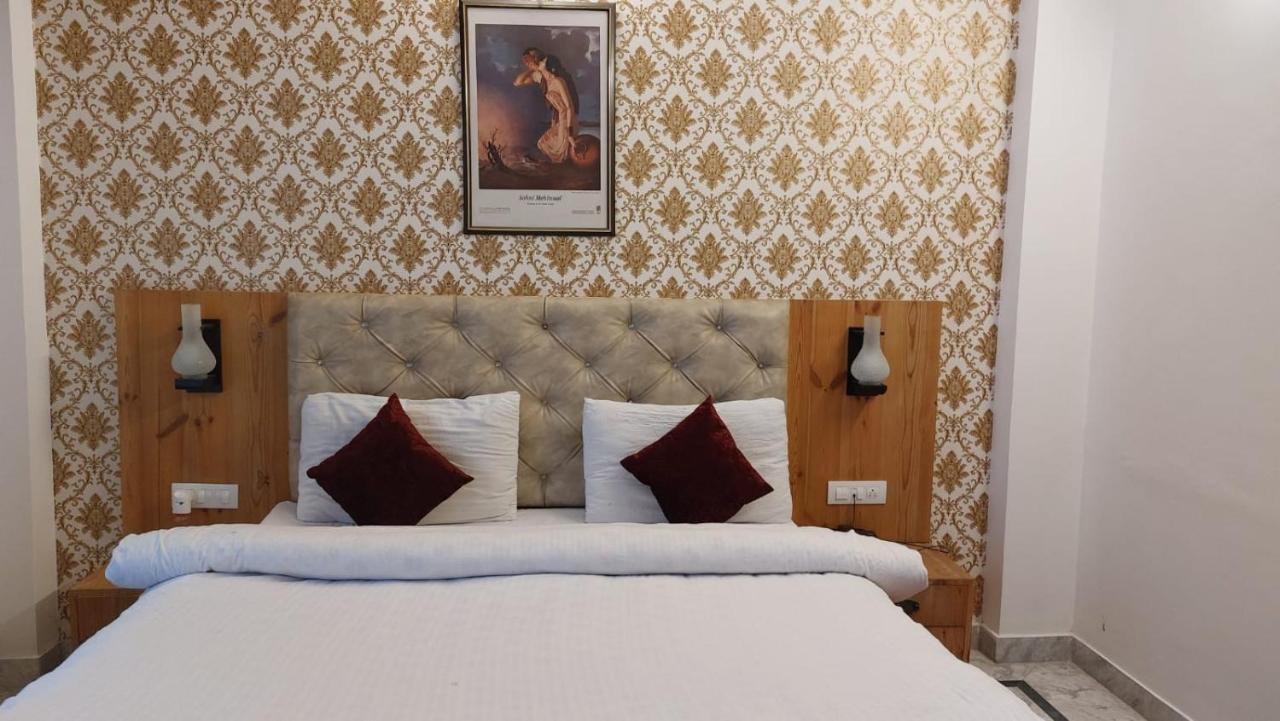 Hotel Sunshine Дармсала Екстер'єр фото