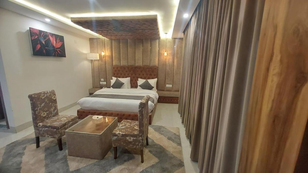 Hotel Sunshine Дармсала Екстер'єр фото